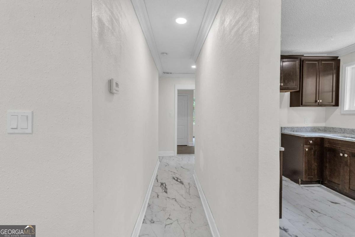332 Lee Street Forest Park - 8