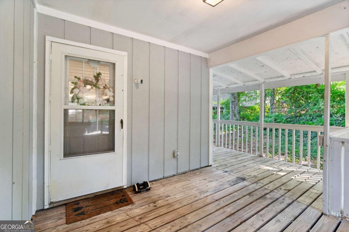 1722 Crestridge Drive Marietta - 3