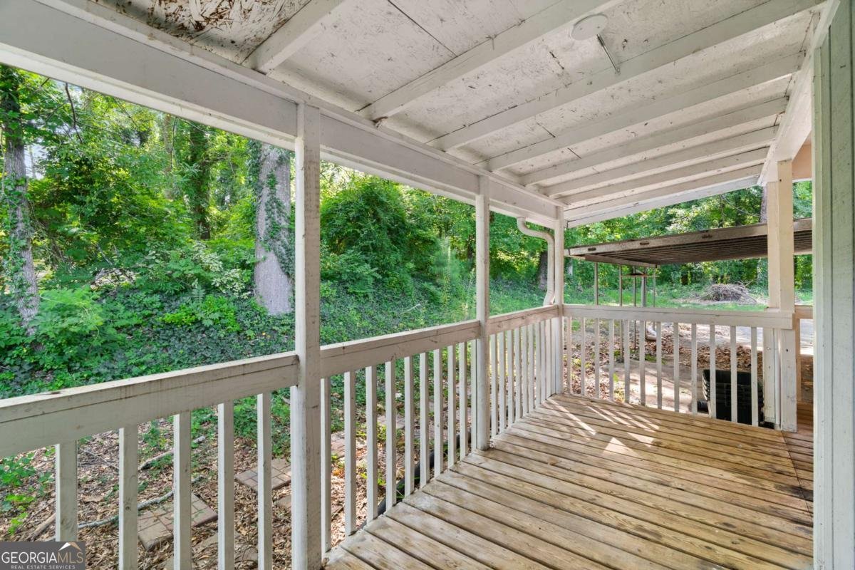 1722 Crestridge Drive Marietta - 4