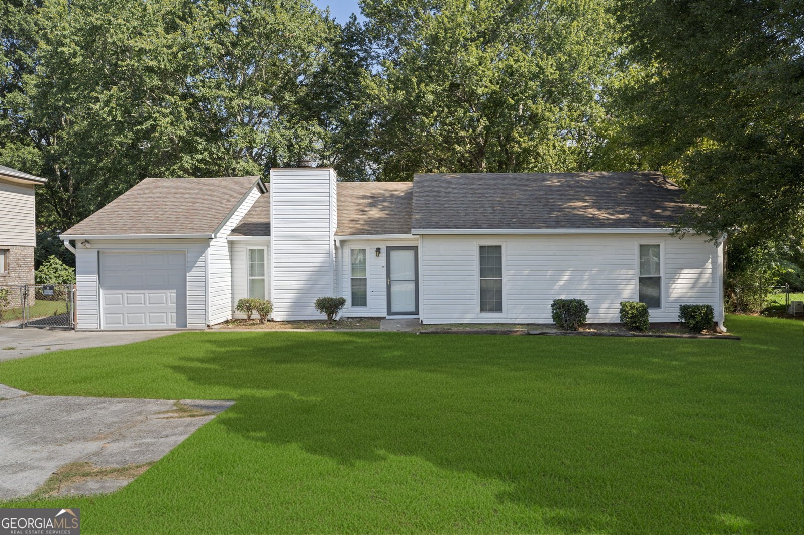 2436 Rex Road Ellenwood - 1