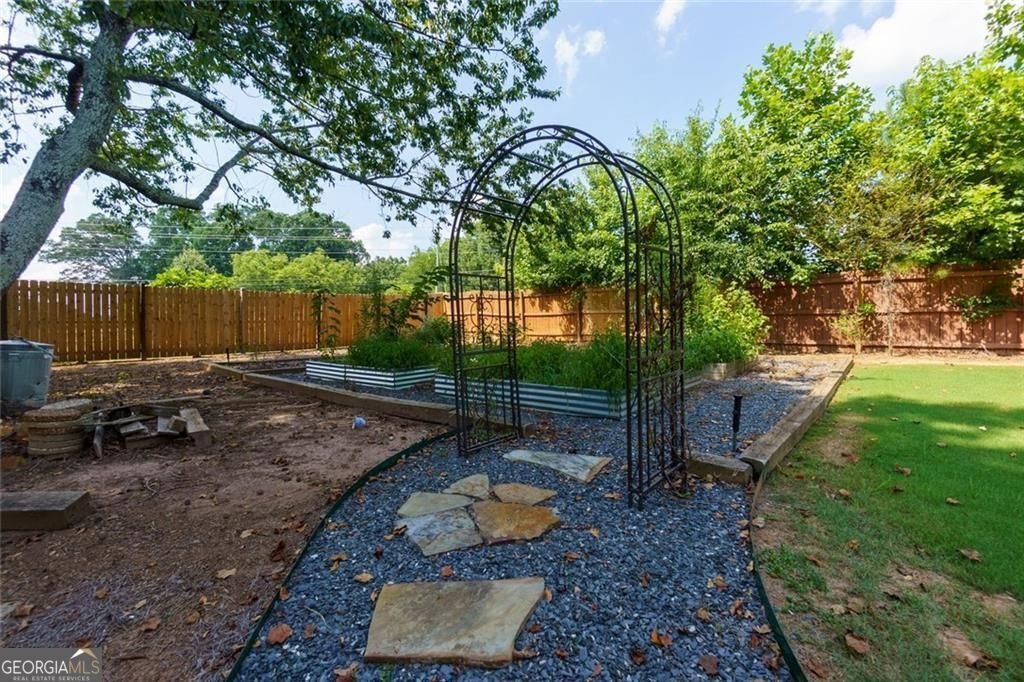 105 Glen Trail Woodstock - 18