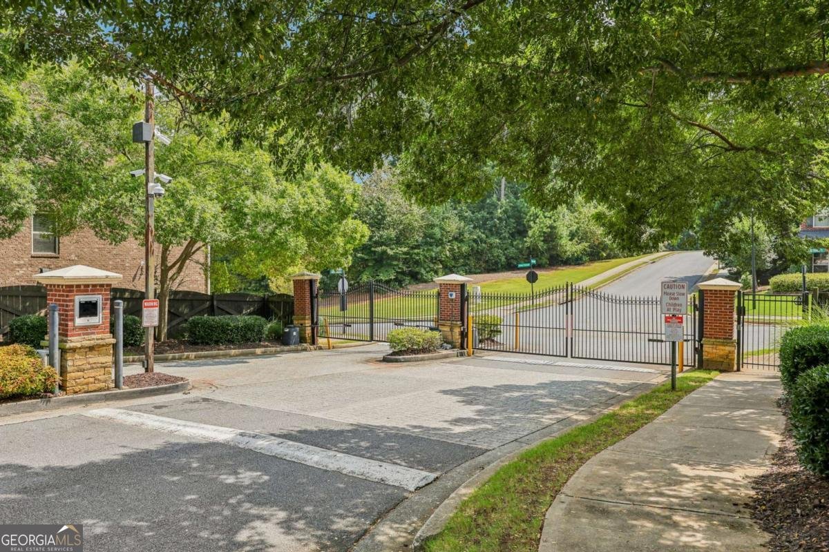 6879 Downs Avenue Johns Creek - 16