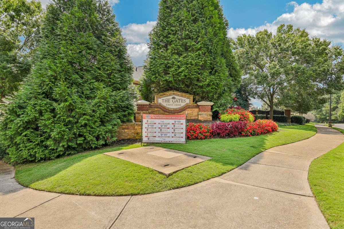 6879 Downs Avenue Johns Creek - 33