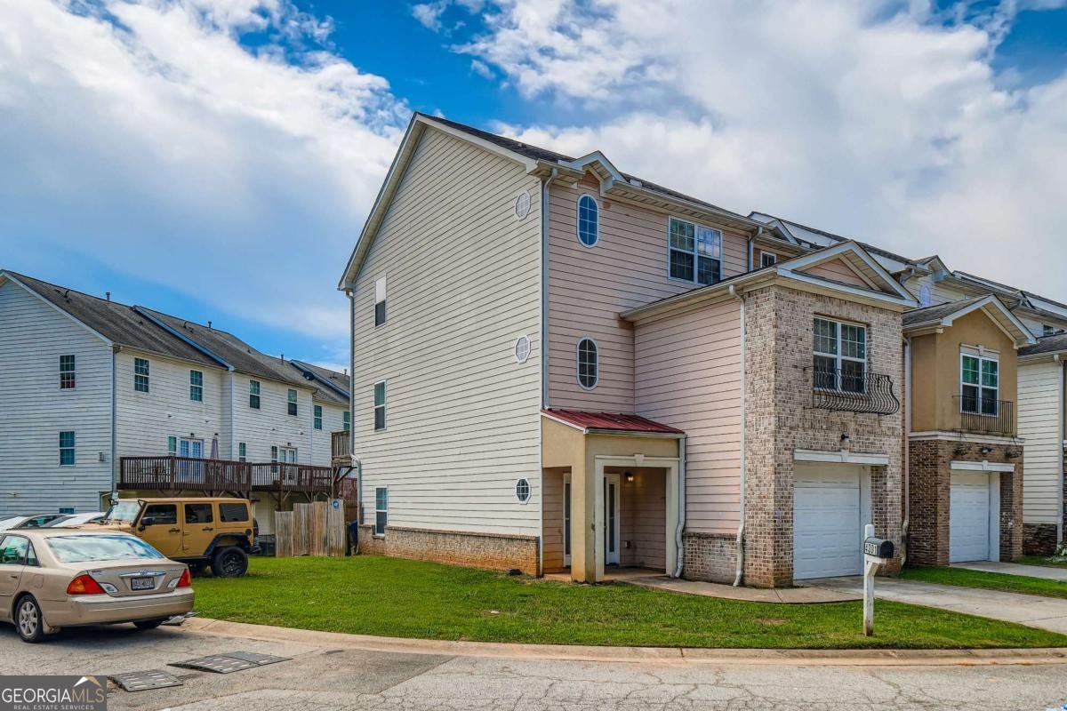 4301 Notting Hill Drive Atlanta - 2