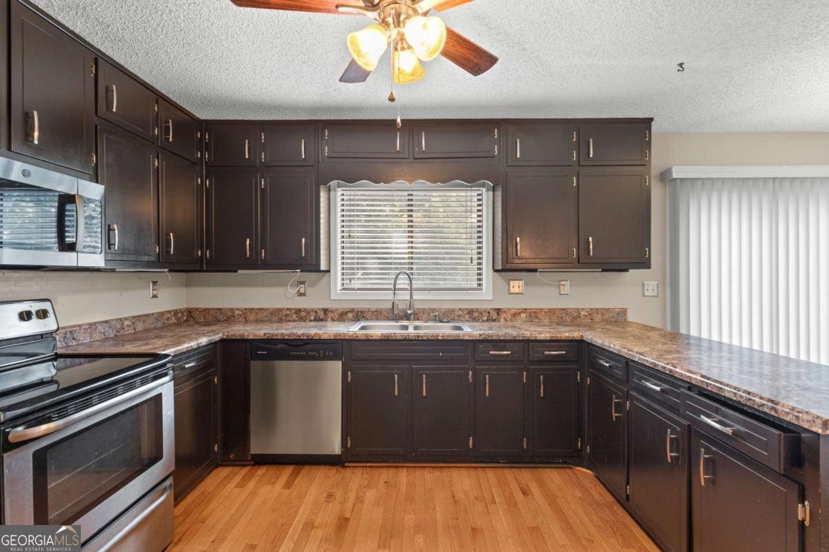 793 Chesterfield Drive Lawrenceville - 22