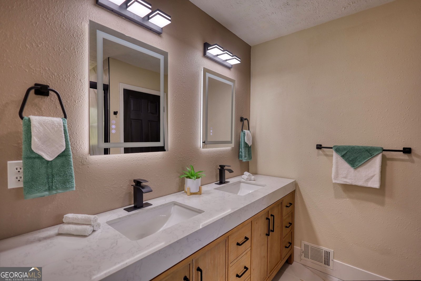 1821 Holmes Drive Conyers - 22