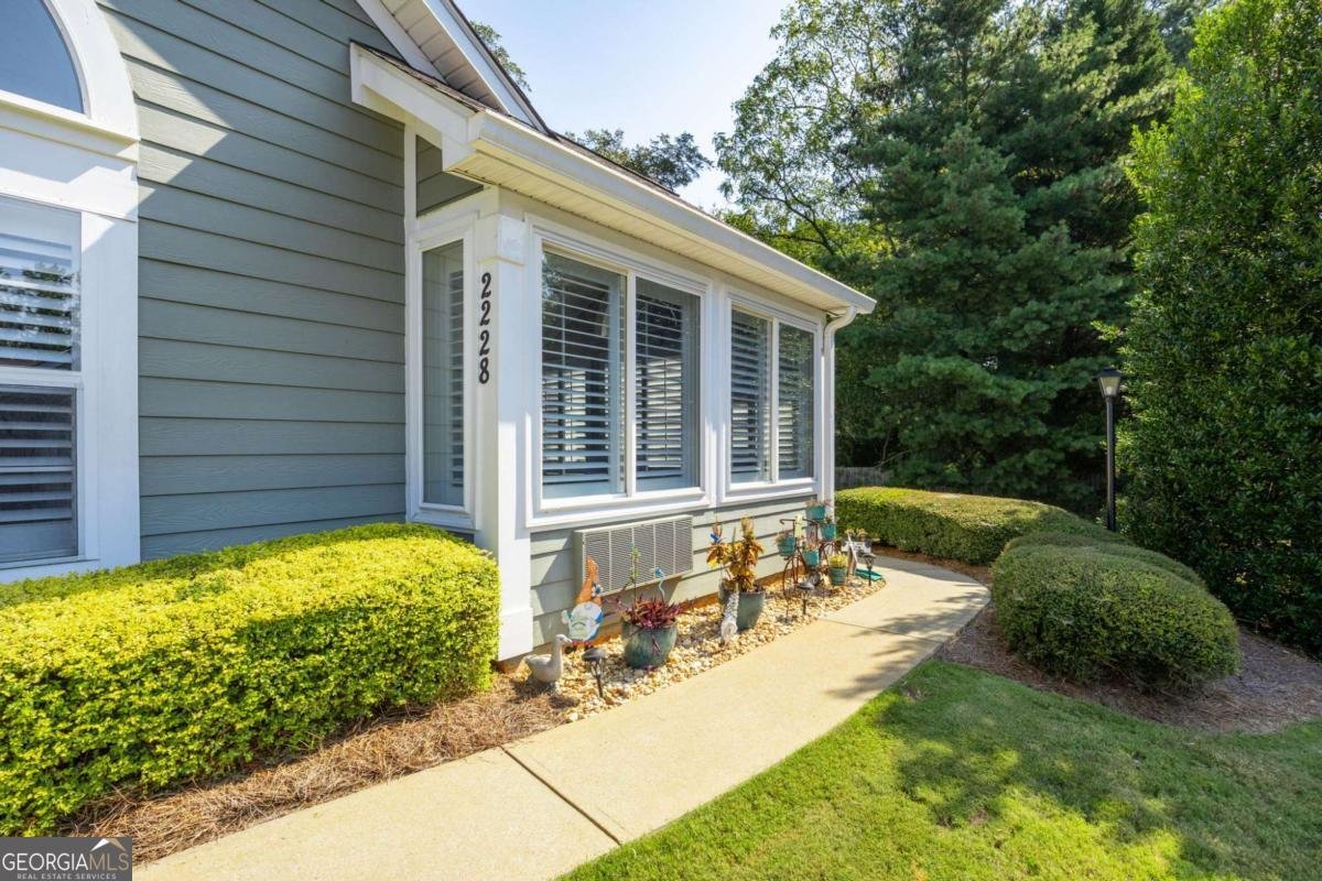 2228 Carefree Circle Marietta - 4