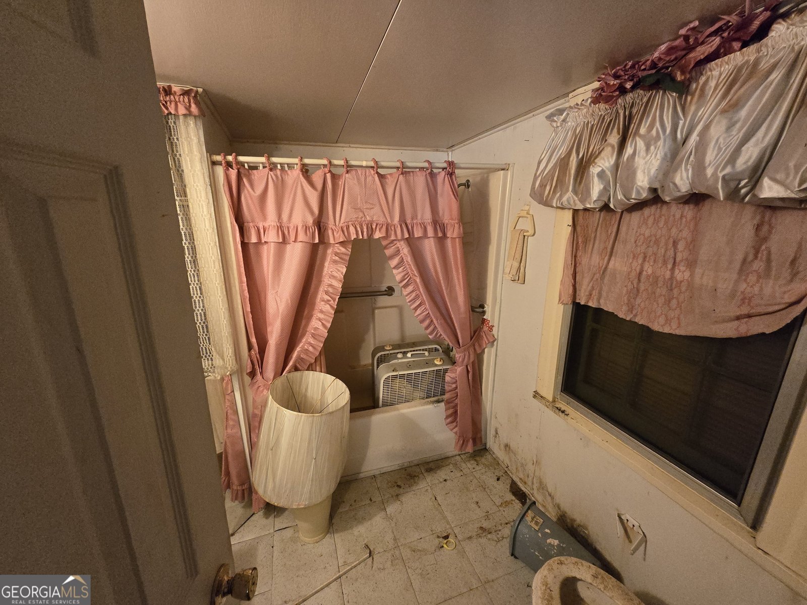 554 Lynmore Avenue Macon - 24