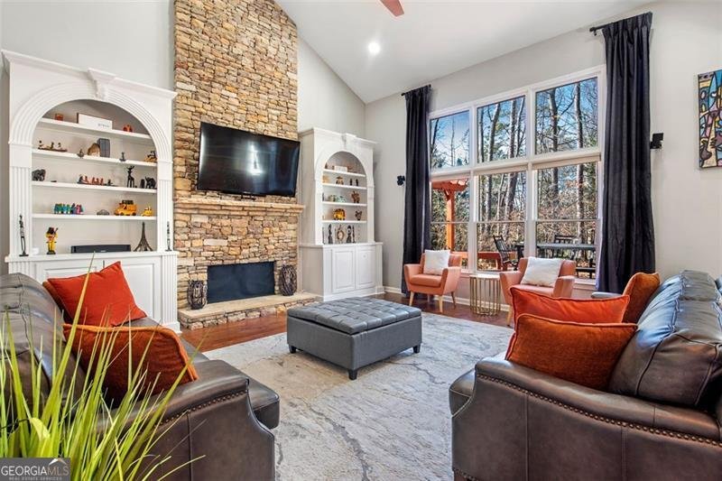 380 VICTORIAN Lane Johns Creek - 4