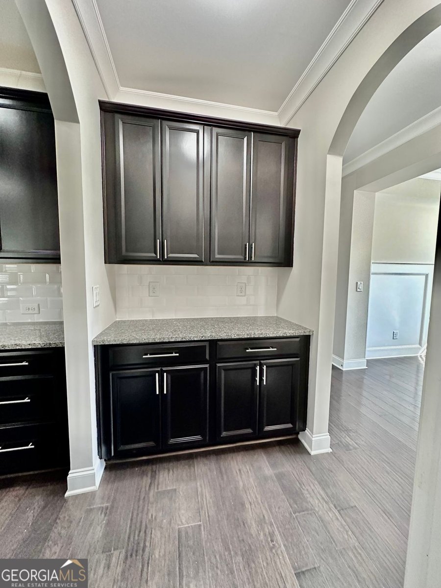 2166 DERBYSHIRE Drive Marietta - 16