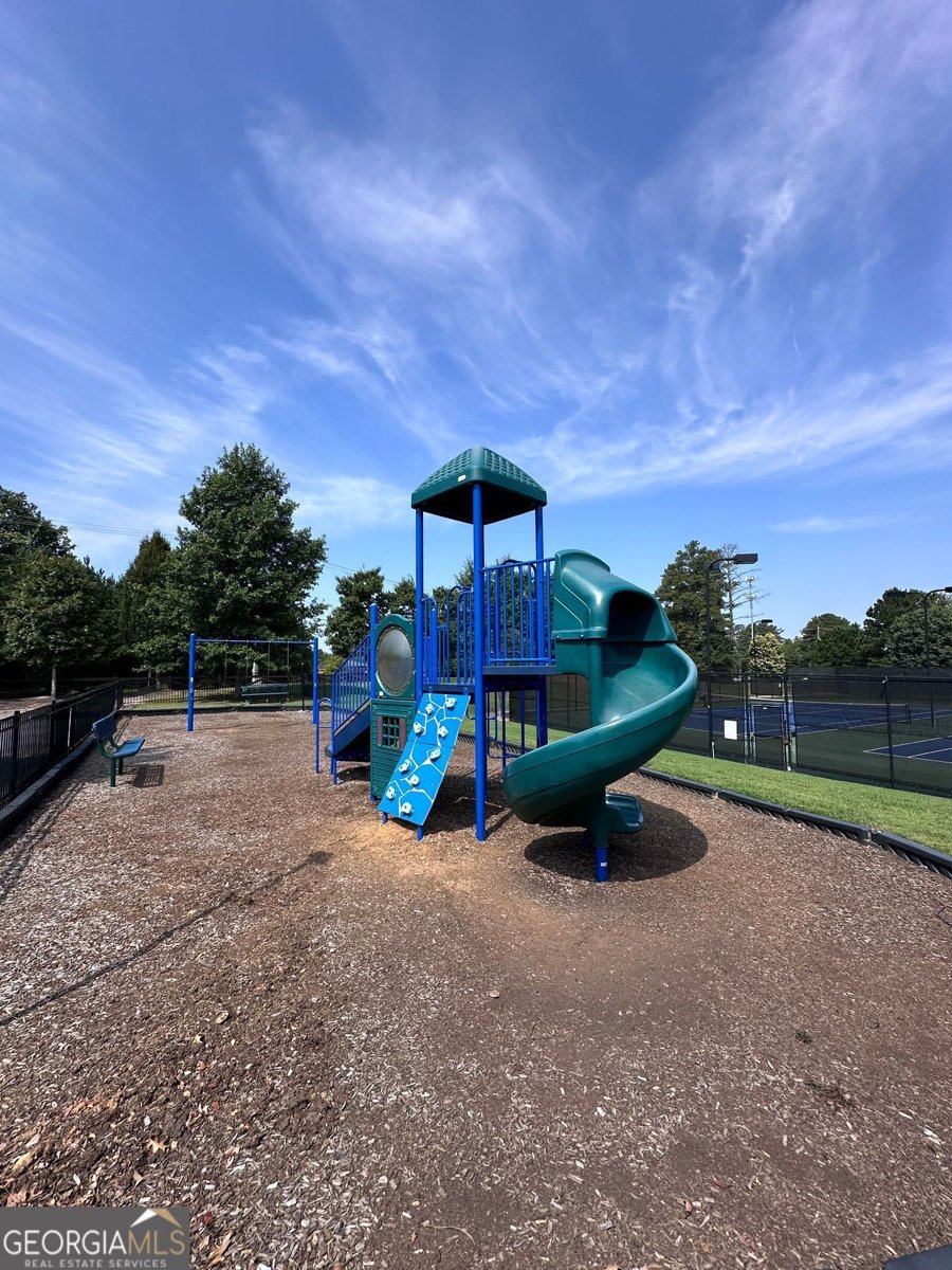 2166 DERBYSHIRE Drive Marietta - 35