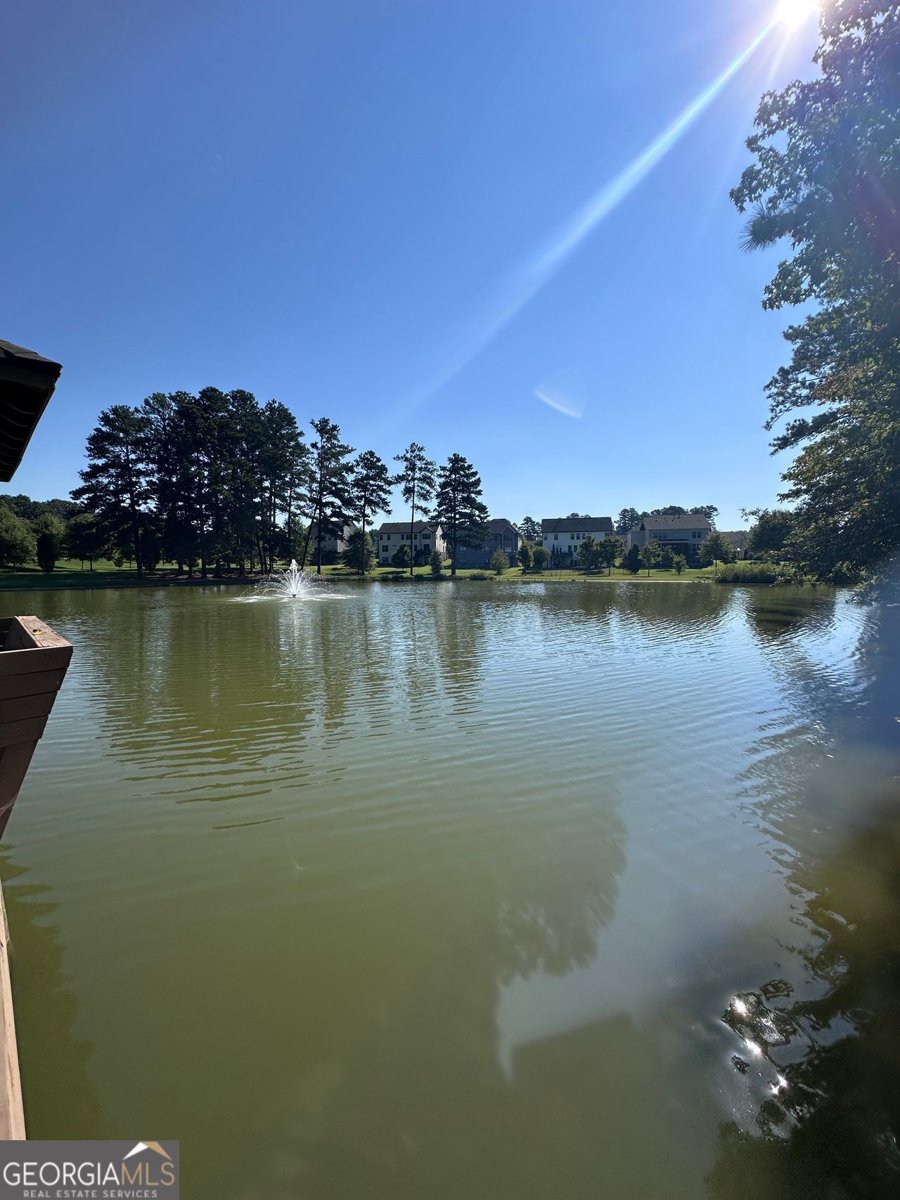 2166 DERBYSHIRE Drive Marietta - 38