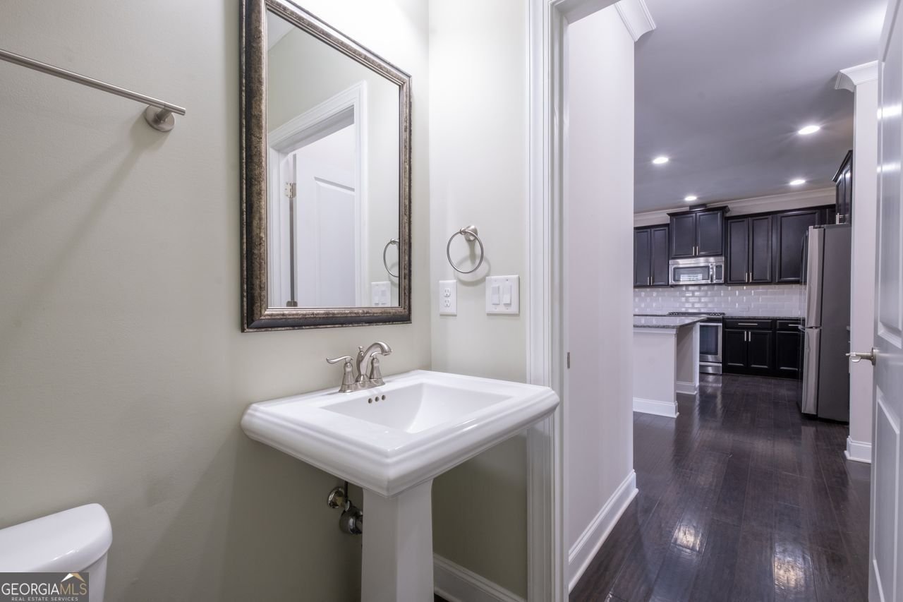 2166 DERBYSHIRE Drive Marietta - 44