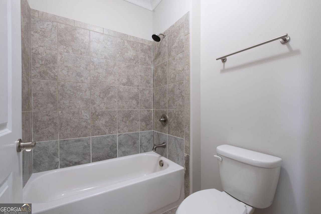 2166 DERBYSHIRE Drive Marietta - 46