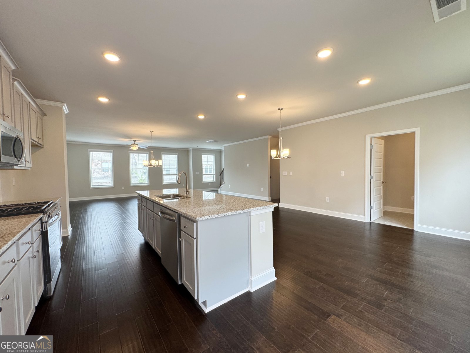 2020 Manor Pointe Drive Cumming - 11