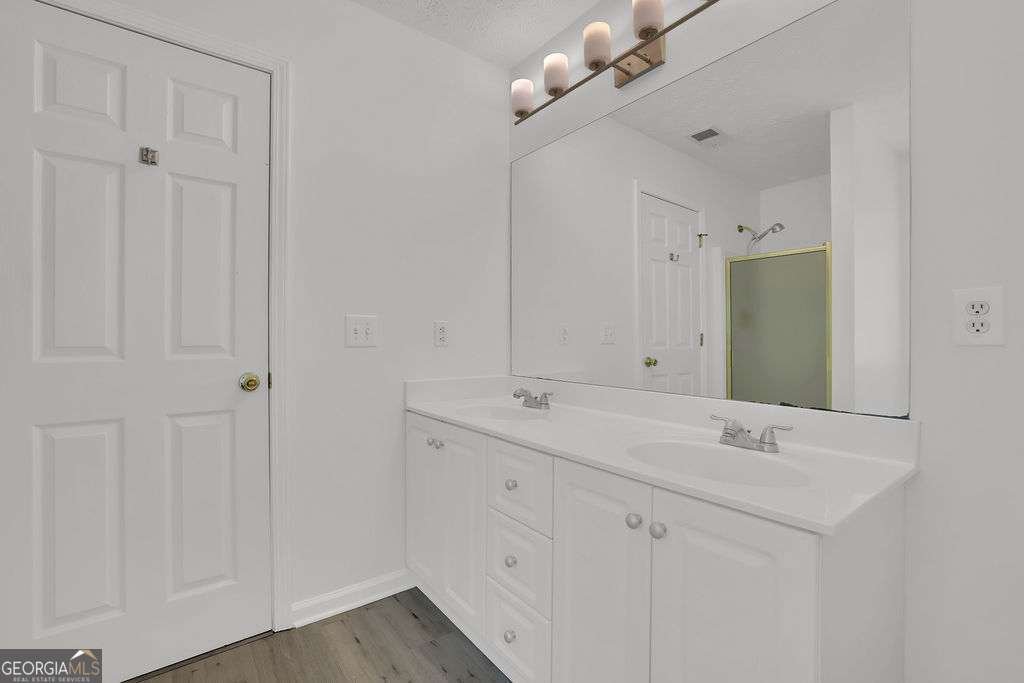 3505 English Oaks Drive Kennesaw - 28