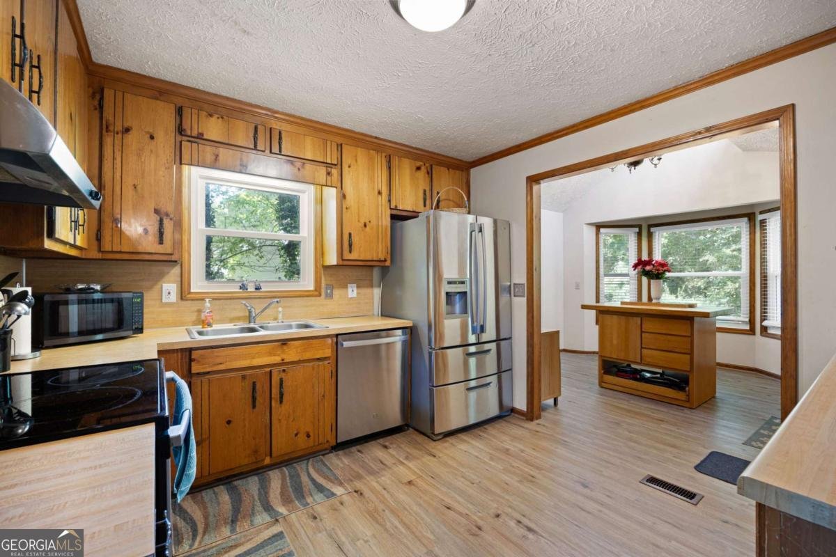 205 Deerchase Drive Woodstock - 11