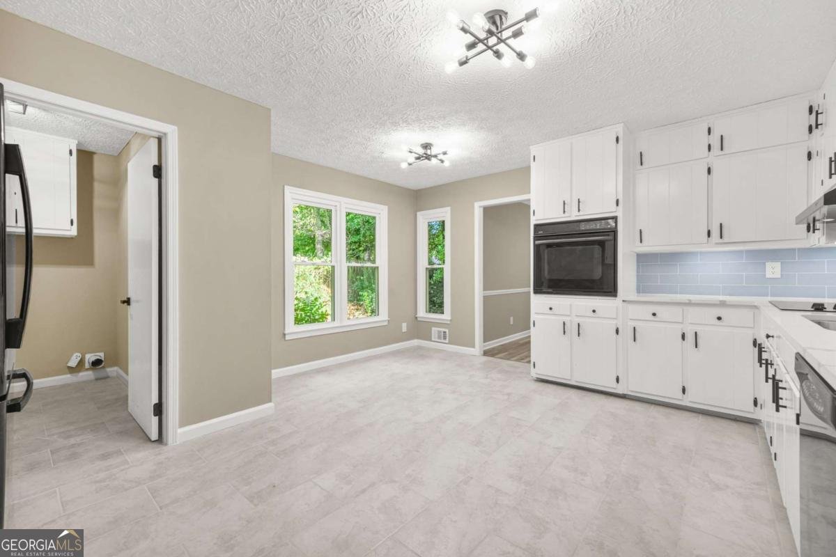 5226 Cumberland Way Stone Mountain - 12
