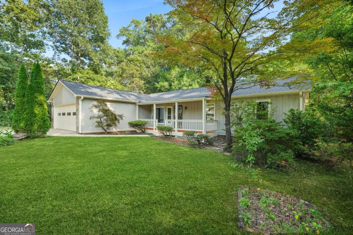 5226 Cumberland Way Stone Mountain - 2
