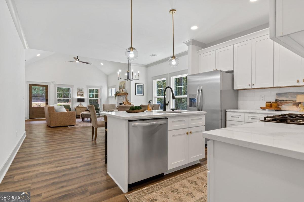 407 Thomas Drive Eatonton - 27