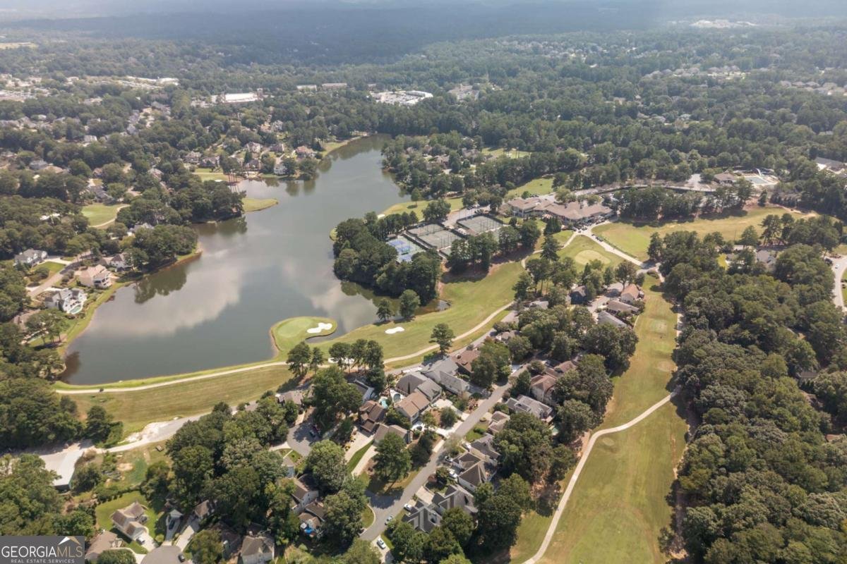 220 Malvern Place Roswell - 45