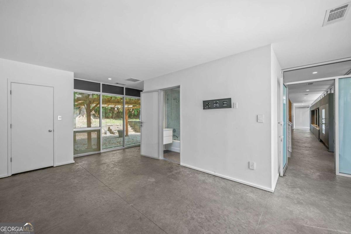 2987 Northside Drive Atlanta - 23
