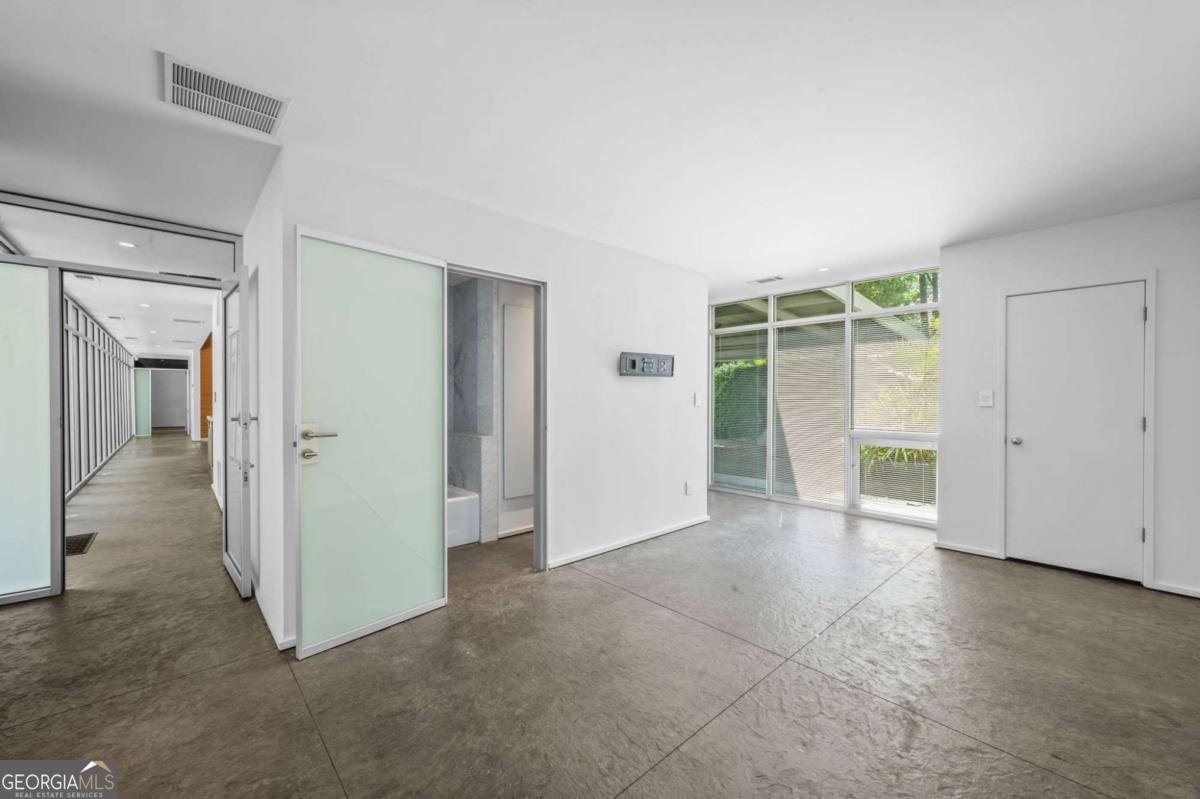2987 Northside Drive Atlanta - 25