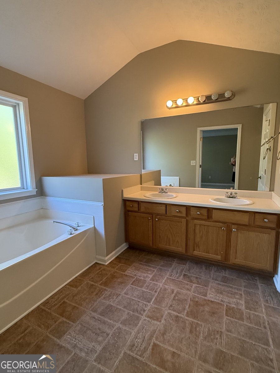 252 Oceanliner Drive Winder - 18