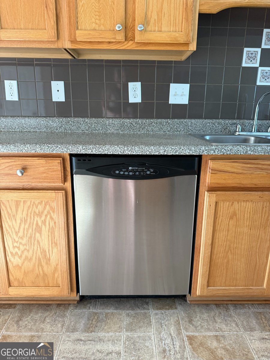 252 Oceanliner Drive Winder - 29
