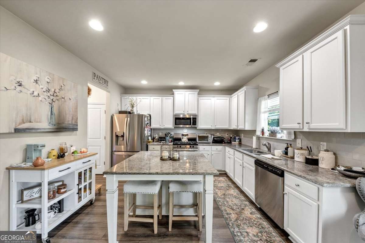 2421 PLANTERS MILL Way Conyers - 10