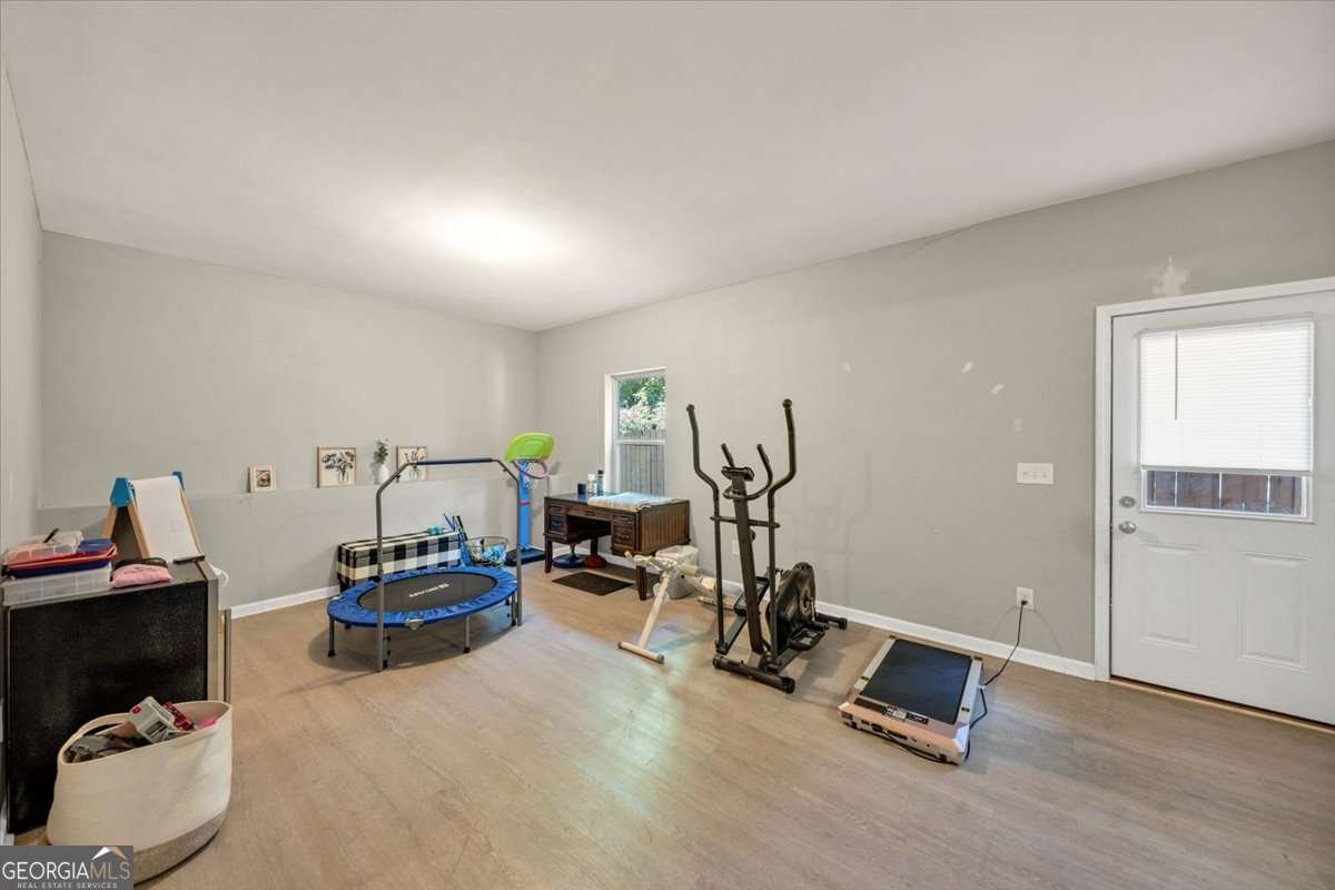 2421 PLANTERS MILL Way Conyers - 34