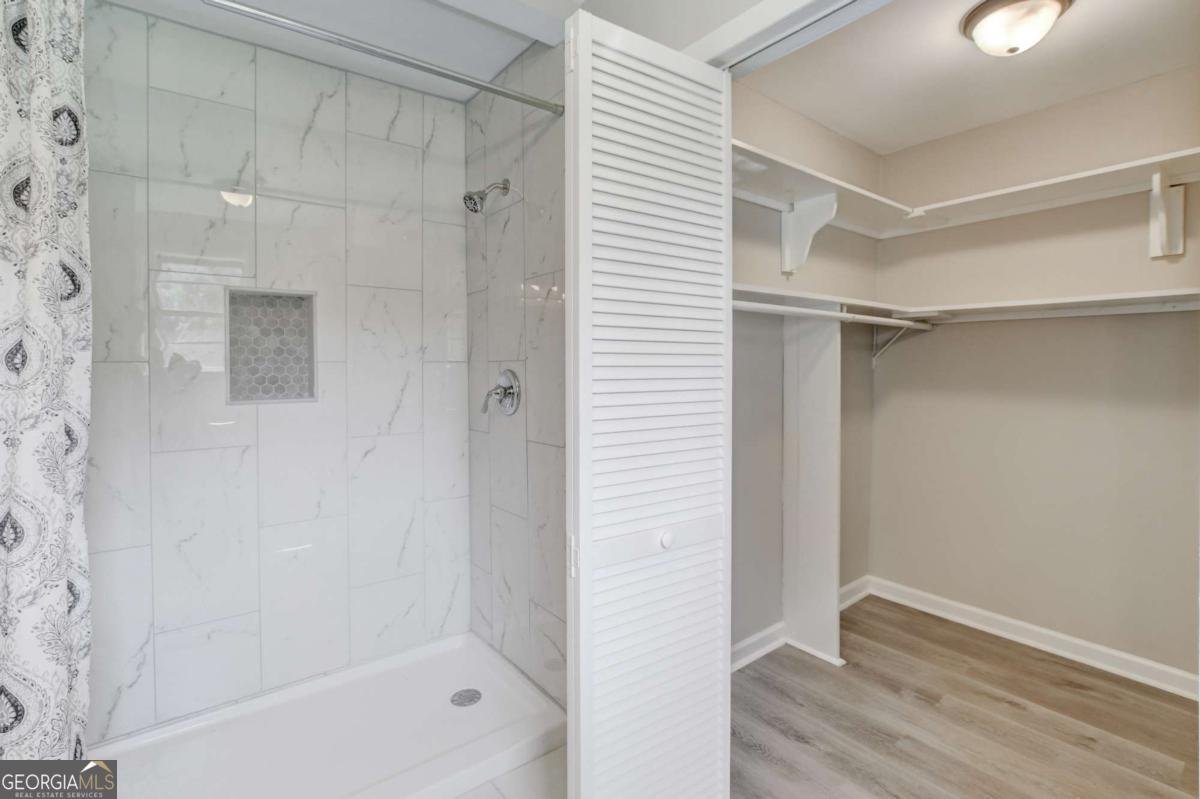 493 Woods Drive Atlanta - 29