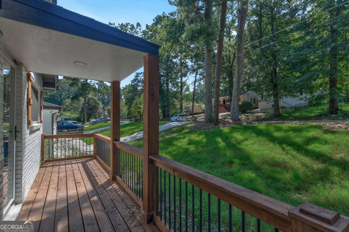 493 Woods Drive Atlanta - 6