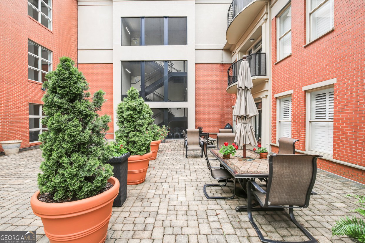 560 Dutch Valley Road Atlanta - 15