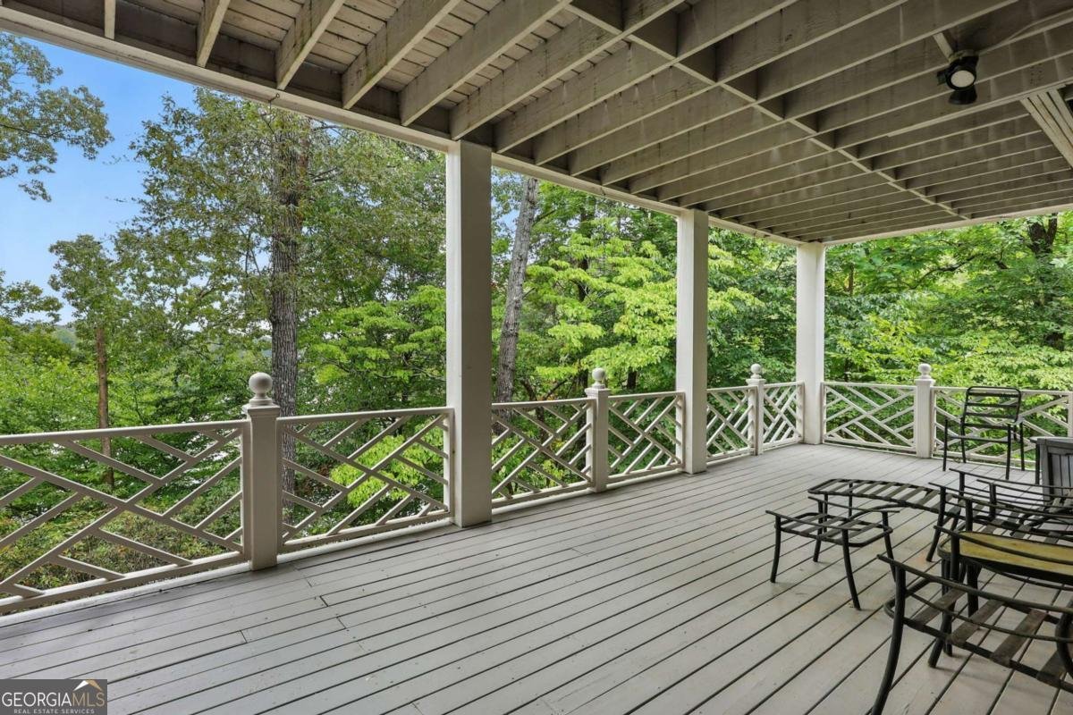 951 East Lake Drive Gainesville - 20