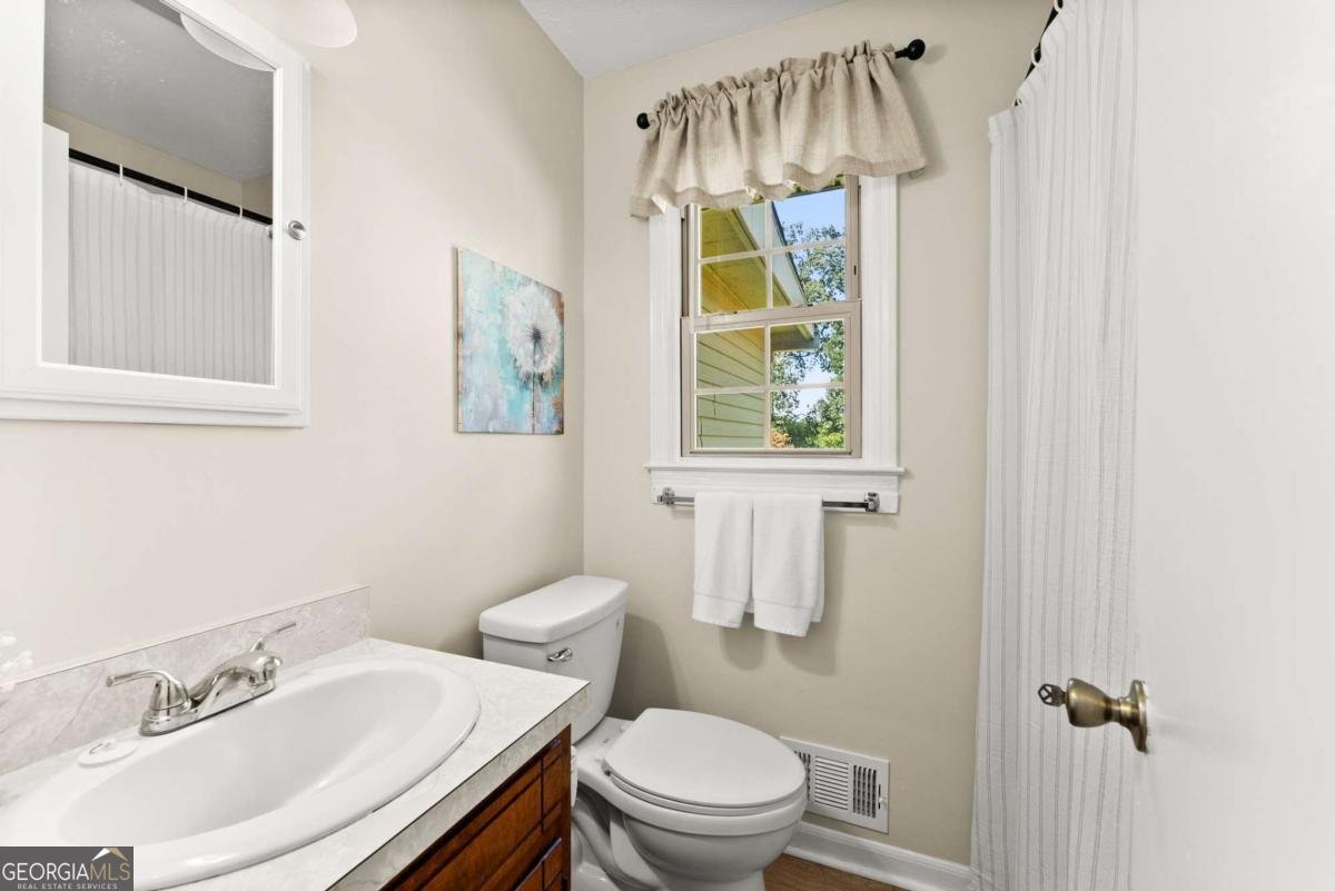 4520 Cash Drive Flowery Branch - 11