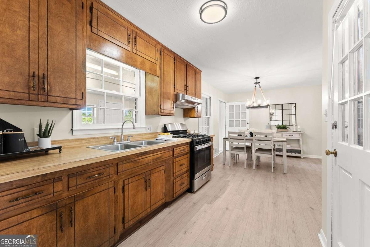 4520 Cash Drive Flowery Branch - 5