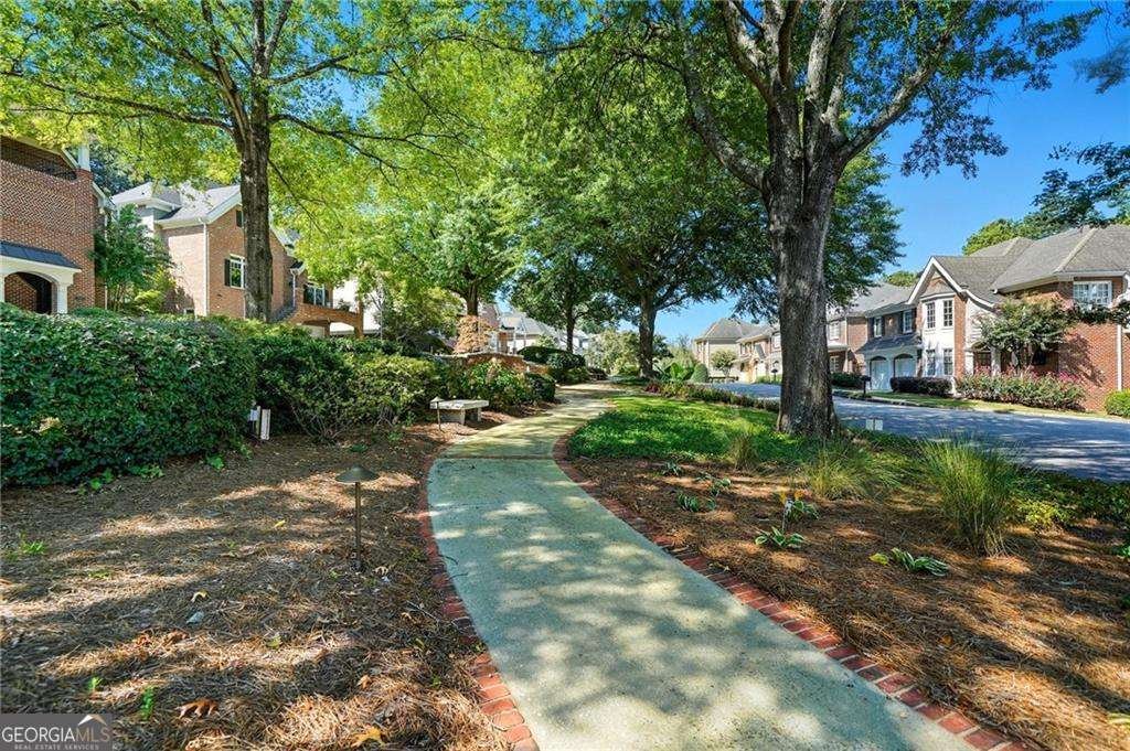 1154 Fairway Gardens Brookhaven - 3