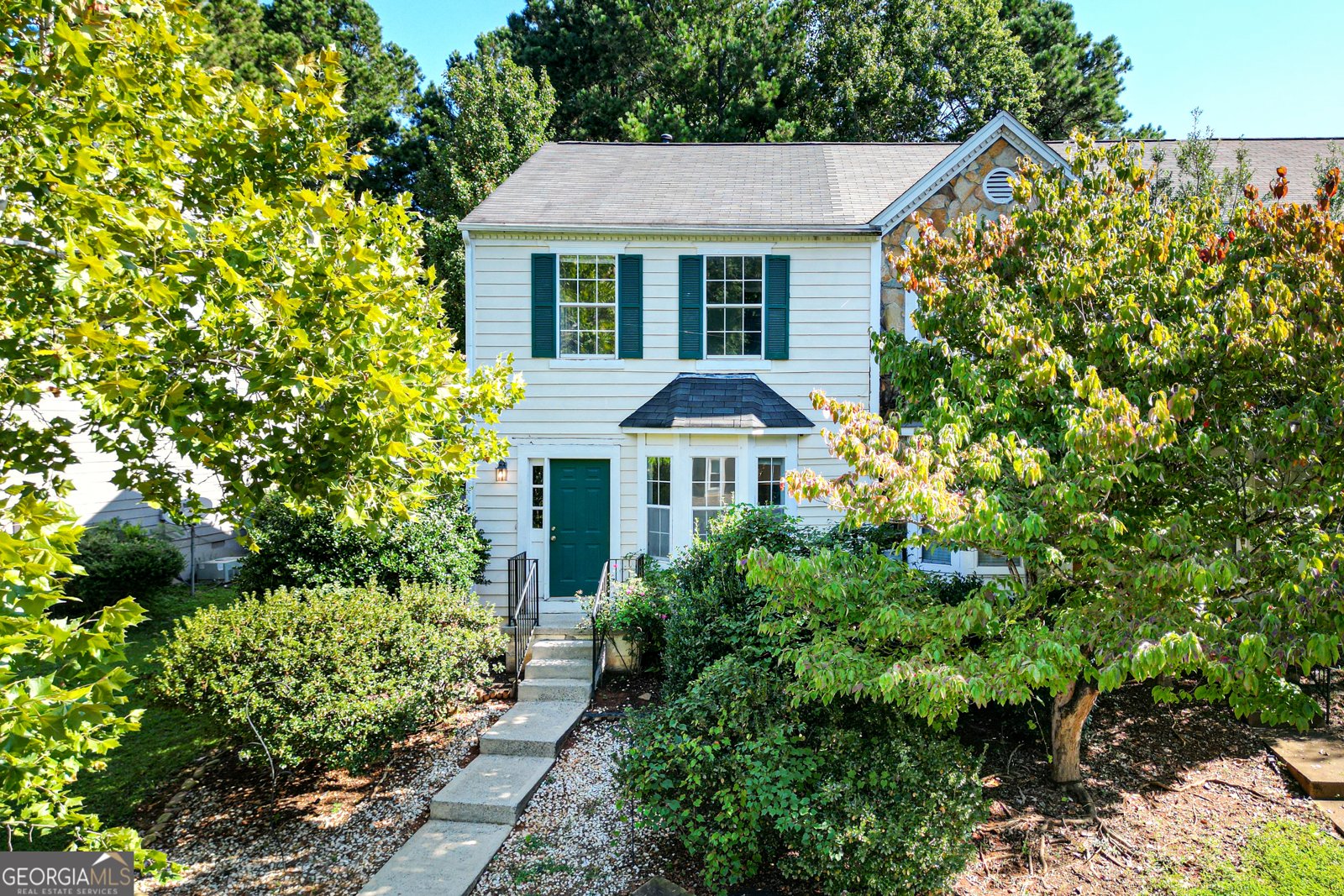 148 Willow Stream Court Roswell - 1