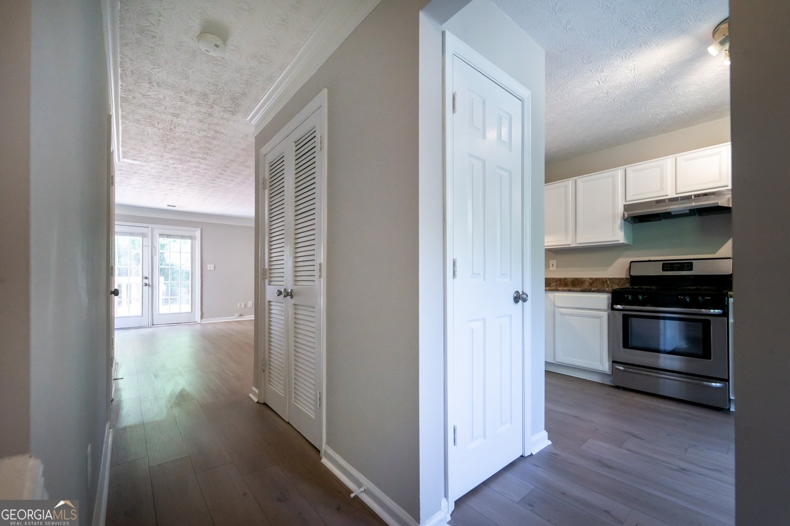 148 Willow Stream Court Roswell - 3