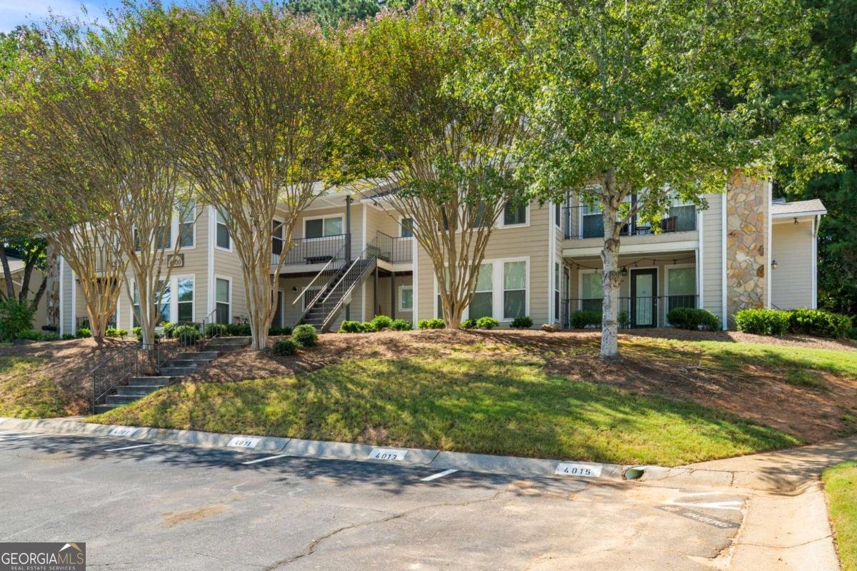 4013 Lake Pointe Circle Roswell - 1