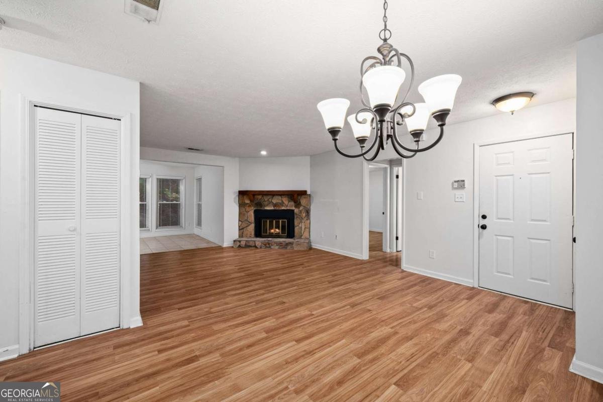 4013 Lake Pointe Circle Roswell - 3