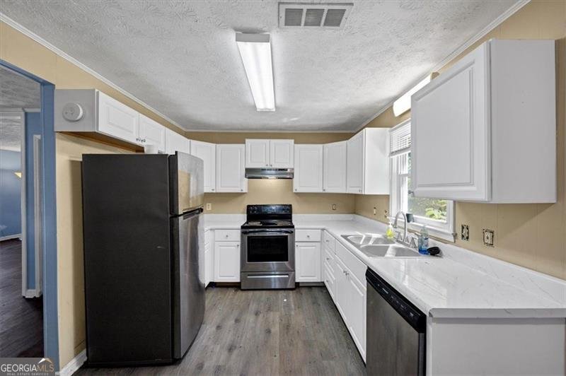 6867 LAURELWOOD Drive Douglasville - 15