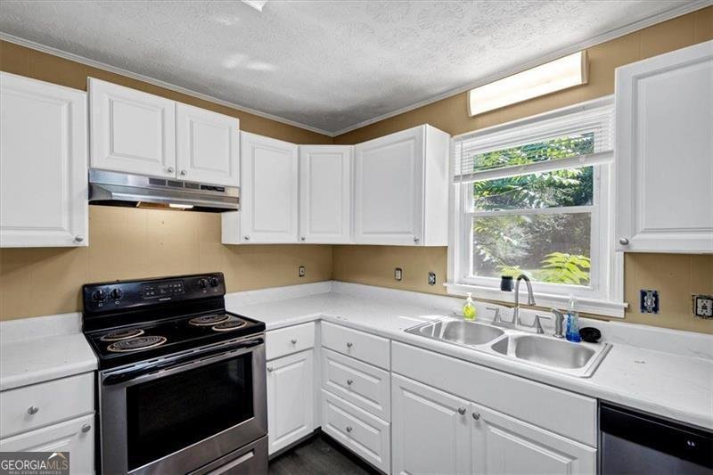 6867 LAURELWOOD Drive Douglasville - 16