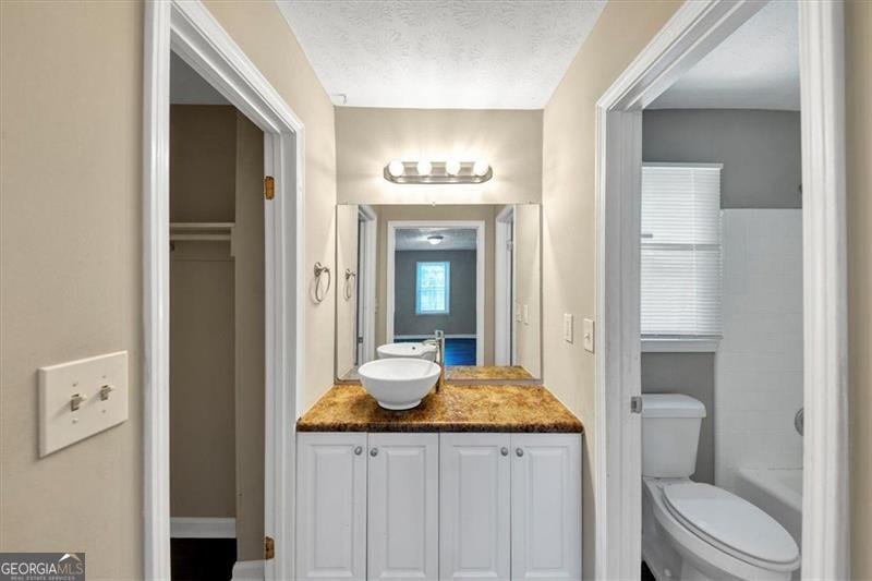 6867 LAURELWOOD Drive Douglasville - 2