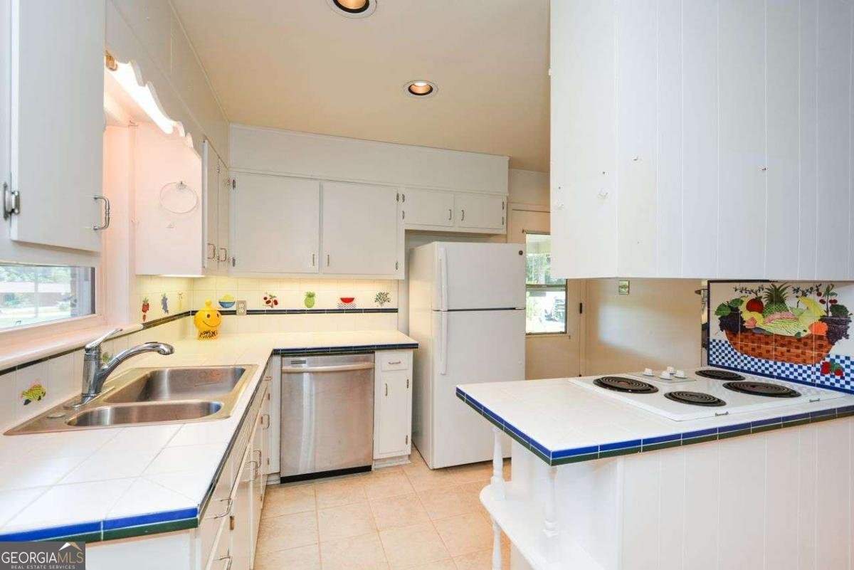 3811 Hurt Road Smyrna - 1
