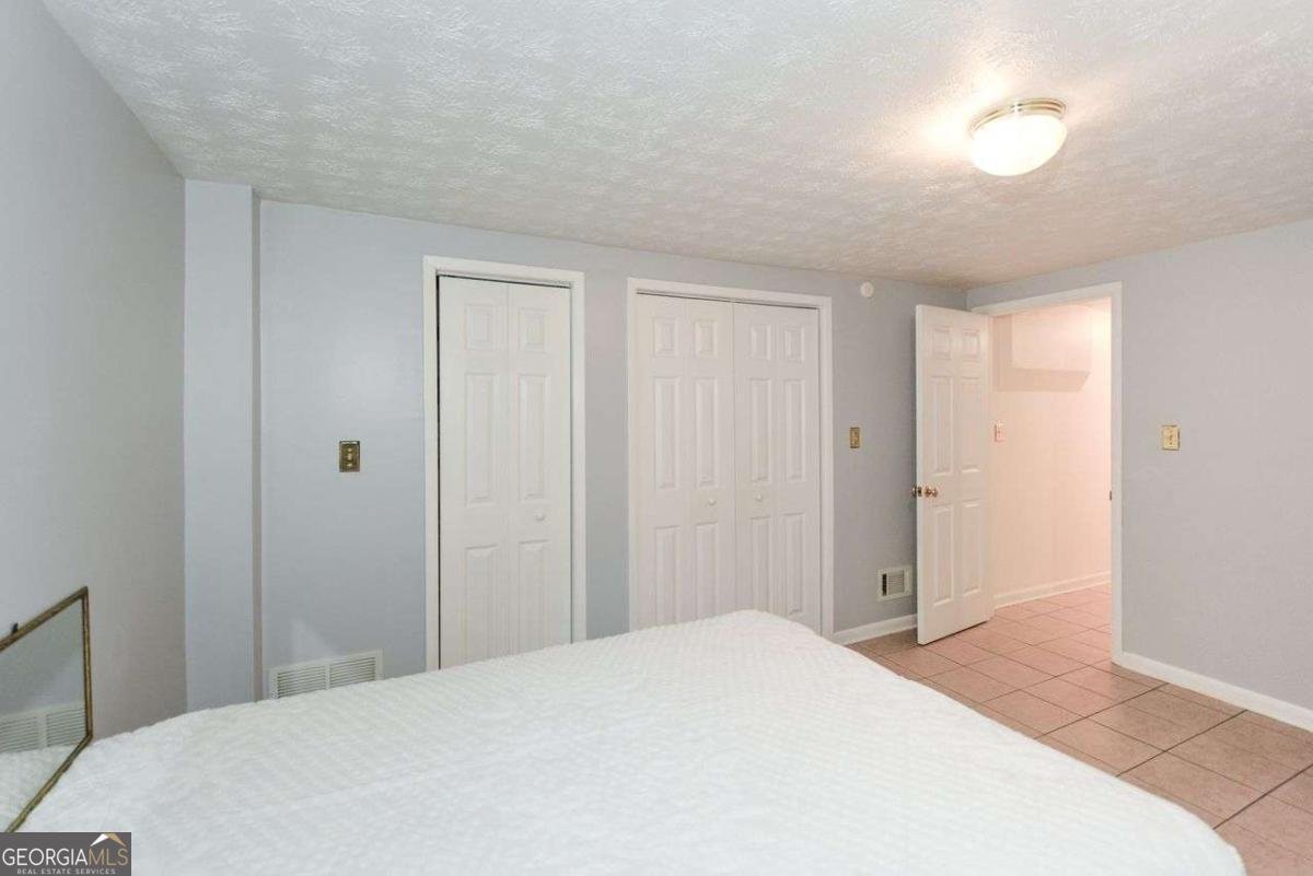 3811 Hurt Road Smyrna - 23