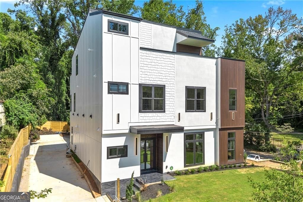 320 Hammond Drive Atlanta - 1