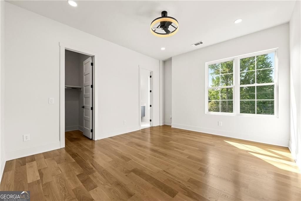 320 Hammond Drive Atlanta - 28