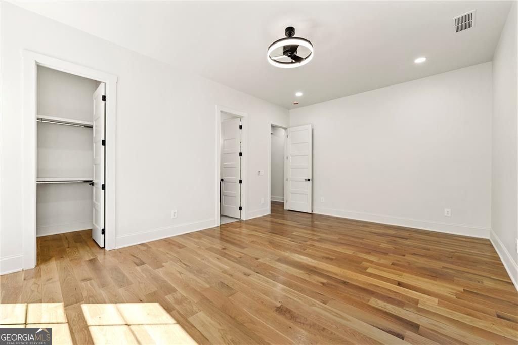320 Hammond Drive Atlanta - 31